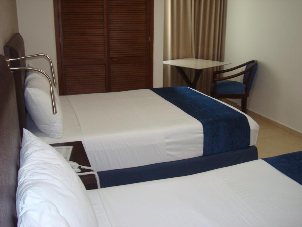 ורקרוז Hotel Ruiz Milan מראה חיצוני תמונה