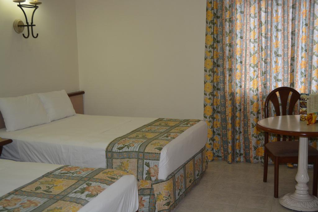 ורקרוז Hotel Ruiz Milan מראה חיצוני תמונה